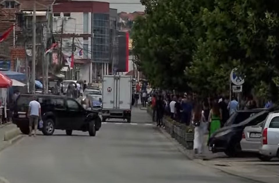 Na Gazimestanu privedeno više osoba, u Gračanici uhapšen organizator hodočasničkog putovanja Na Gazimestanu privedeno više osoba, u Gračanici uhapšen organizator hodočasničkog putovanja