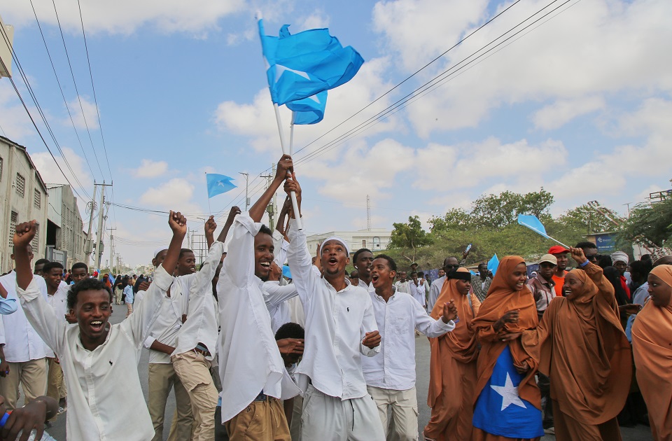 Desetine hiljada Somalijaca protestovalo zbog priznanja Somalilenda od strane Izraela