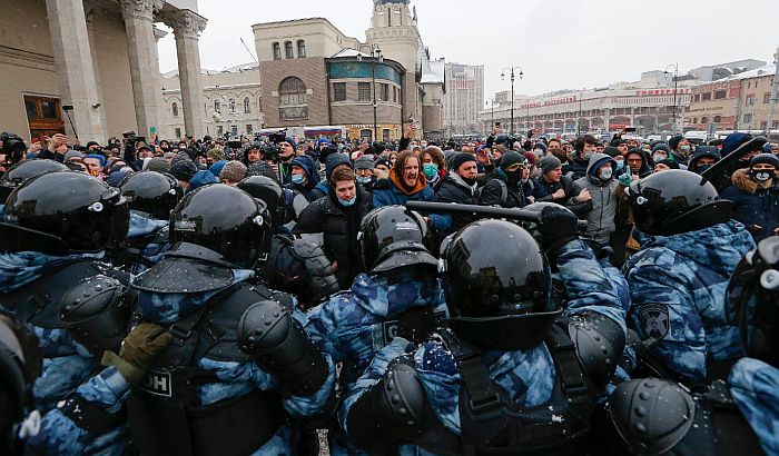 FOTO: Uhapšeno više od 1.000 učesnika demonstracija u Rusiji