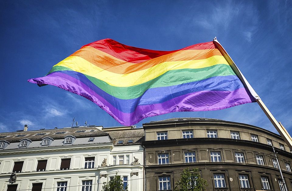 Kurti na Paradi ponosa: Verujem u ljudska prava, verujem da svi treba da budu jednaki