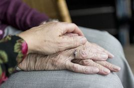 SZO: Oko 45 odsto rizika od demencije može da se spreči ili odloži 
