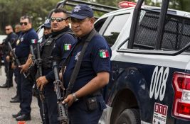 Meksiko: Desetoro ubijeno u obračunu narko kartela, tela visila sa nadvožnjaka