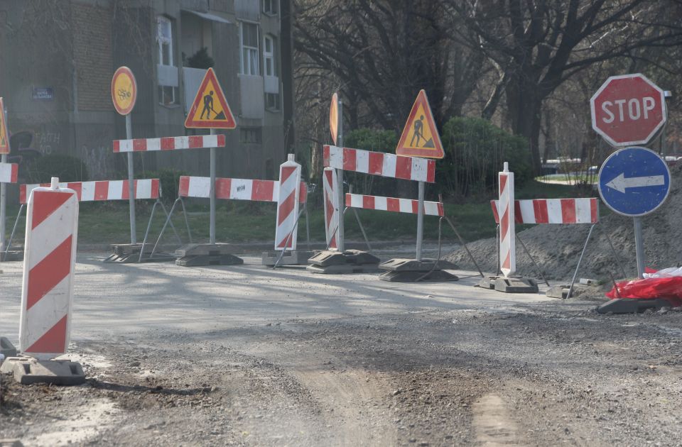 Novosadska četvrt Gornje livade dobiće kanalizaciju, asfalt, osvetljenje: Kada? Videćemo...