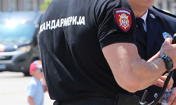 Žandarmi tvrde da su za napad na Vučića i Malog osuđeni uslovno i da je otkaz nezakonit