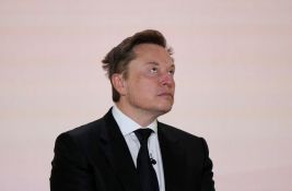 Ilon Mask menja naziv svoje kompanije zbog Trampovog predloga