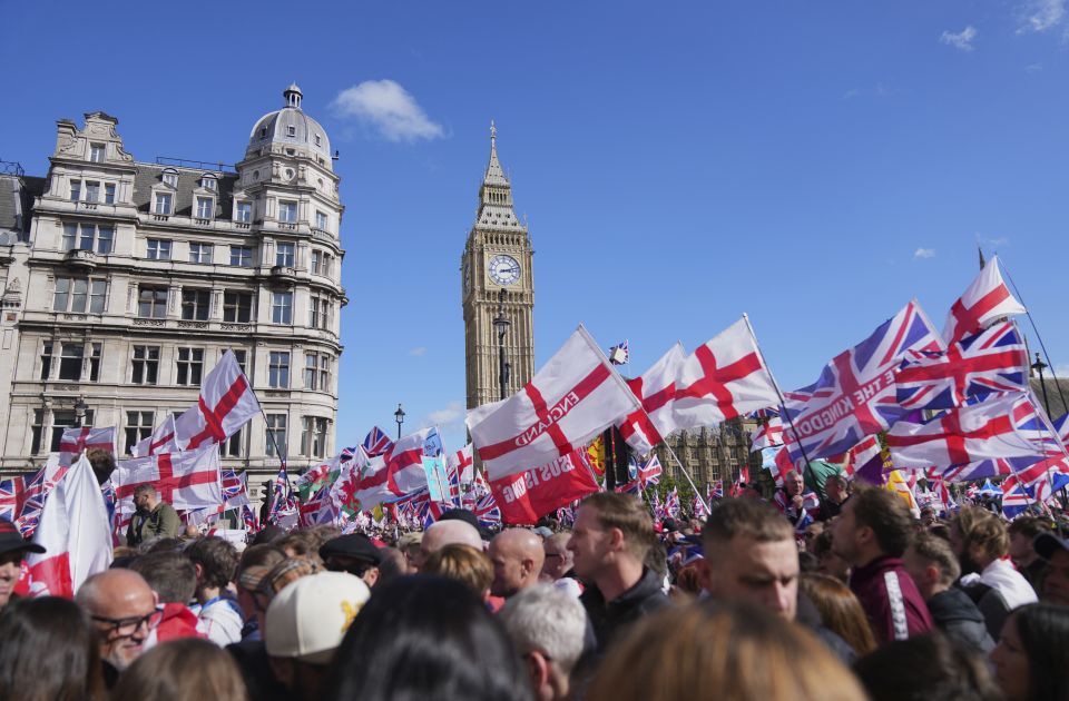 U Londonu održani skupovi desničara i antifašista, devetoro uhapšeno
