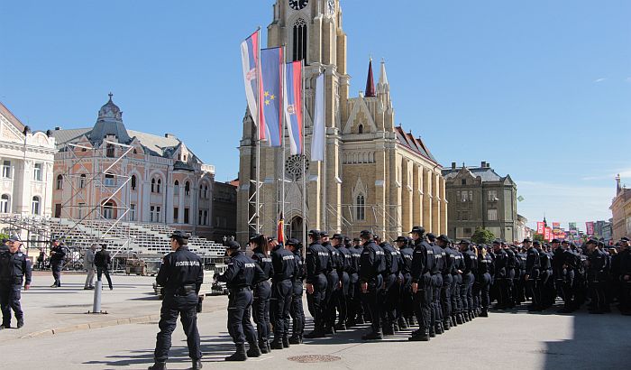 FOTO, VIDEO: U utorak na Trgu slobode u podne promocija novih policajaca