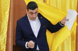 Rumuni su glasali za predsednika i u prvom krugu vodi ultradesničar Simion