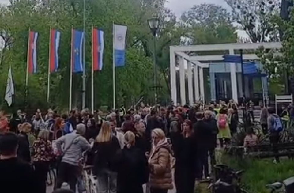 VIDEO: Protestna šetnja u znak podrške autoprevozniku Milomiru Jaćimoviću