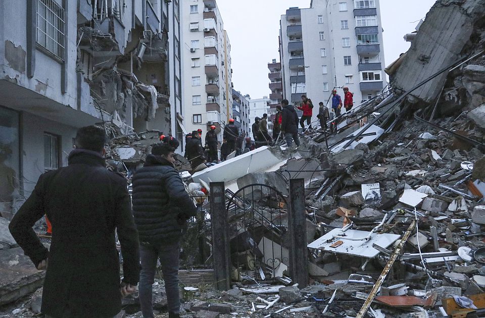 Državljanin Srbije u Turskoj: Treslo se kao na ljuljašci, čulo se vikanje i alarmi