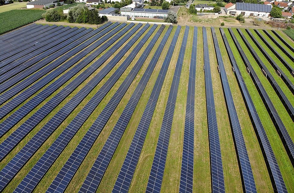 Кoalicija: Vučić da objasni izbor kompanije za gradnju solarnih panela širom Srbije