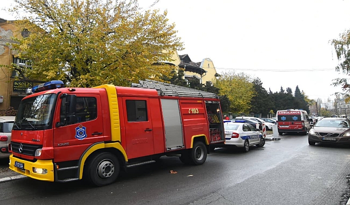 Vatrogasci zbog dima intervenisali u vrtiću u Vojvođanskih brigada, deca nepovređena