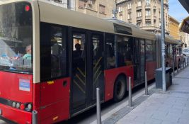 GSP Beograd: Snimak na kome se vidi vozač koji odbija da spusti rampu nastao 2020.