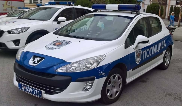 Udario kolima u auto u kojem su bili policajci