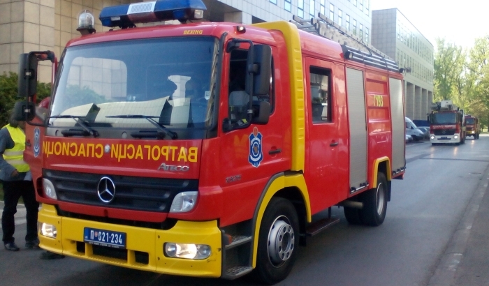 Požar u porodičnoj kući u Stepanovićevu, muškarac zadobio teže opekotine