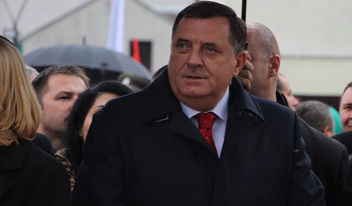 Dodik nije najavio vojnu vežbu Srbije i Republike Srpske, entinet ni nema oružane snage