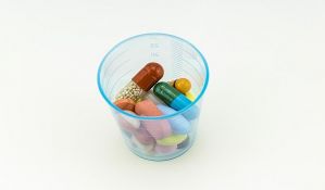 Svi penzioneri dobijaju pakete vitamina do 5. juna