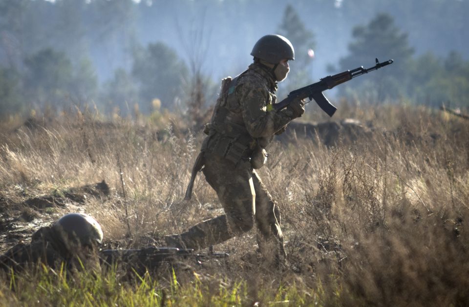 Politiko: Severna Koreja brže naoružava Rusiju nego Zapad Ukrajinu