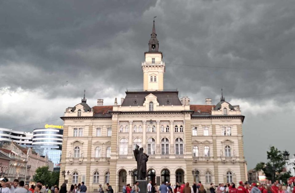 Nevreme pogodilo i Novi Sad: RHMZ prethodno izdao hitno upozorenje