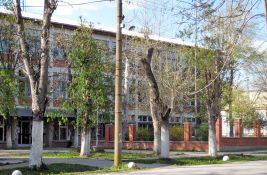 Školarci u Čenti ostali bez užine, roditelji se žale i na pacove