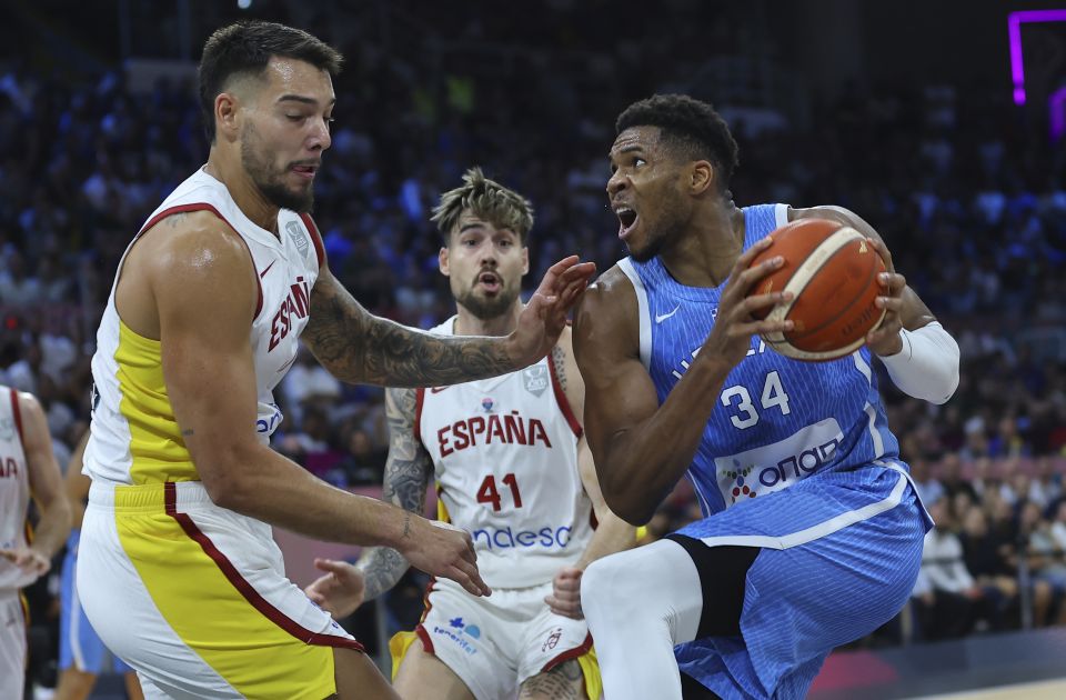 Španija eliminisana sa Evrobasketa, Grci prvi u grupi Španija eliminisana sa Evrobasketa, Grci prvi u grupi