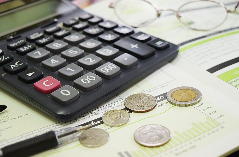 Javni dug Srbije 38,29 milijardi evra, deficit budžeta skoro 23 milijarde dinara Javni dug Srbije 38,29 milijardi evra, deficit budžeta skoro 23 milijarde dinara