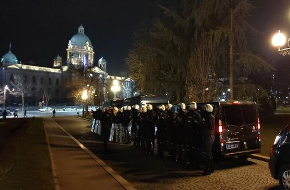 Vučić drži hitan sastanak sa bezbednosnim strukturama