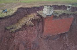 VIDEO: Nekadašnji britanski nuklearni bunker pašće u more