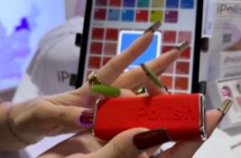 VIDEO: Stigli su nokti koji sami menjaju boju