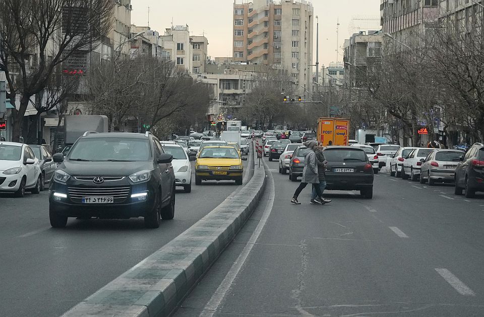 Iran postepeno ukida ograničenja komunikacije: SMS poruke ponovo dostupne nakon protesta