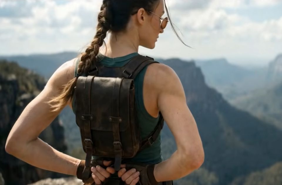 FOTO Objavljena prva fotografija nove Lare Kroft: Sofi Tarner u glavnoj ulozi u seriji Tomb Raider