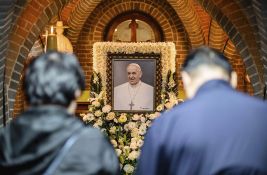 Papa Franja će biti sahranjen u subotu, kovčeg sa telom do tada izložen u Bazilici Svetog Petra