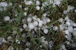 FOTO: Nevreme pogodilo delove Srbije, bujica oštetila deo auto-puta