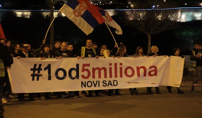 VIDEO, FOTO: Završen protest u Novom Sadu, građani pozvani da se pridruže demonstracijama 13. aprila u Beogradu