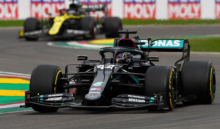 Hamilton slavio u Imoli, Mercedes ponovo šampion konstruktora