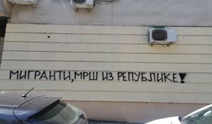 FOTO: Ponovo grafit mržnje prema migrantima u Novom Sadu