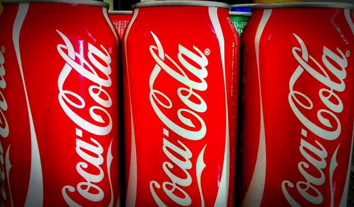 Koka-kola na 30 dana obustavila reklamiranje na svim društvenim mrežama