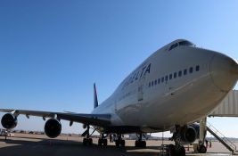 VIDEO: Vatromet pogodio avion tokom sletanja u Čikago