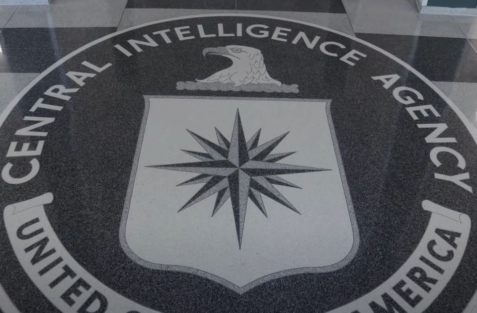 Kako CIA regrutuje špijune? Nekad novac nije presudan, već vijagra, vađenje zuba, džepni noževi...