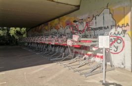 FOTO Novi Sad dobio još jedan spratni parking za bicikle: Dodatna 72 mesta ispod Mosta slobode