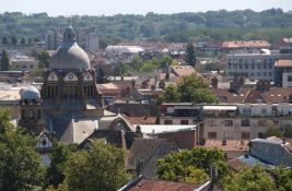 Pred Novosađanima umereno oblačan i topao dan