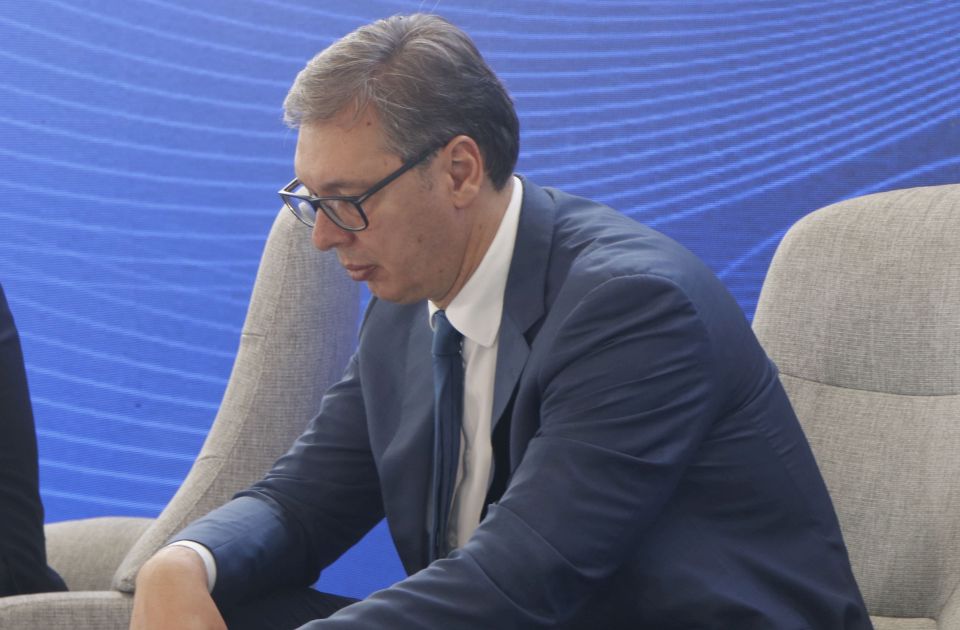 Politiko: EU zaoštrava stav prema Vučiću zbog teške represije Politiko: EU zaoštrava stav prema Vučiću zbog teške represije