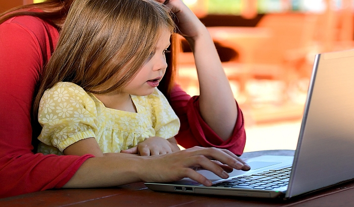 Matić: Deca provode na internetu više od tri sata dnevno