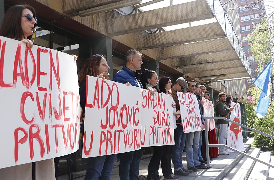 Optužni predlog protiv aktivista PSG i STAV, tužilaštvo traži maksimalne kazne Optužni predlog protiv aktivista PSG i STAV, tužilaštvo traži maksimalne kazne