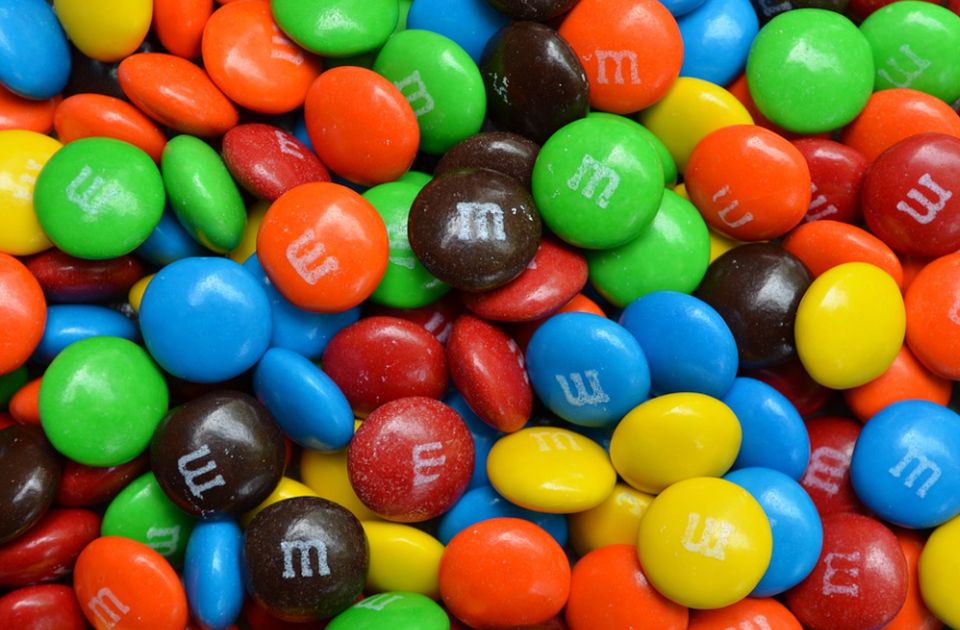 Šta znače inicijali "M&M" na popularnim bombonama