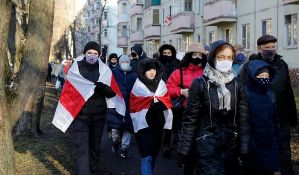 Na protestima u Belorusiji uhapšeno 300 ljudi