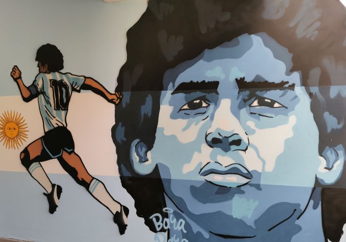 FOTO: Legendarni Maradona dobio mural u Novom Sadu