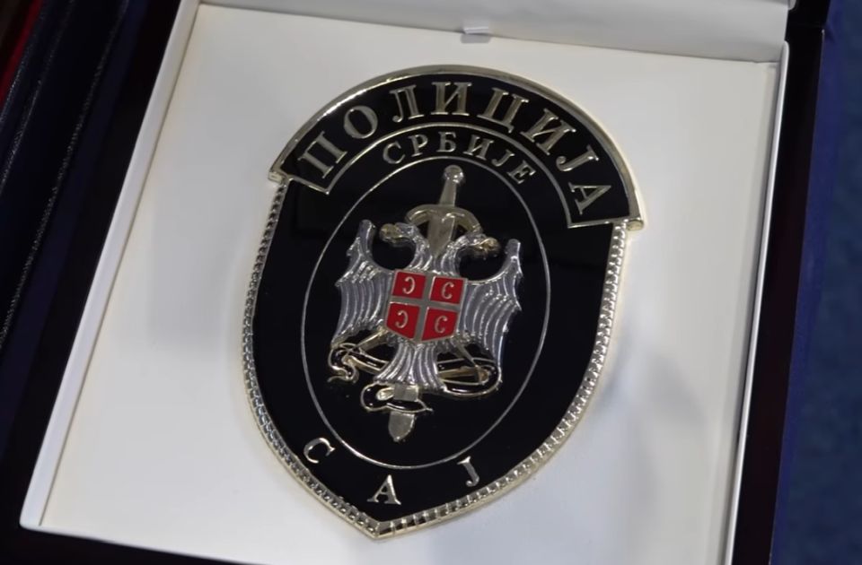 Zvonka Veselinovića čuva aktivni snajperista SAJ-a