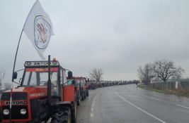 VIDEO: Poljoprivrednici širom Vojvodine izašli traktorima da podrške proteste kolega, tu su i novi zahtevi
