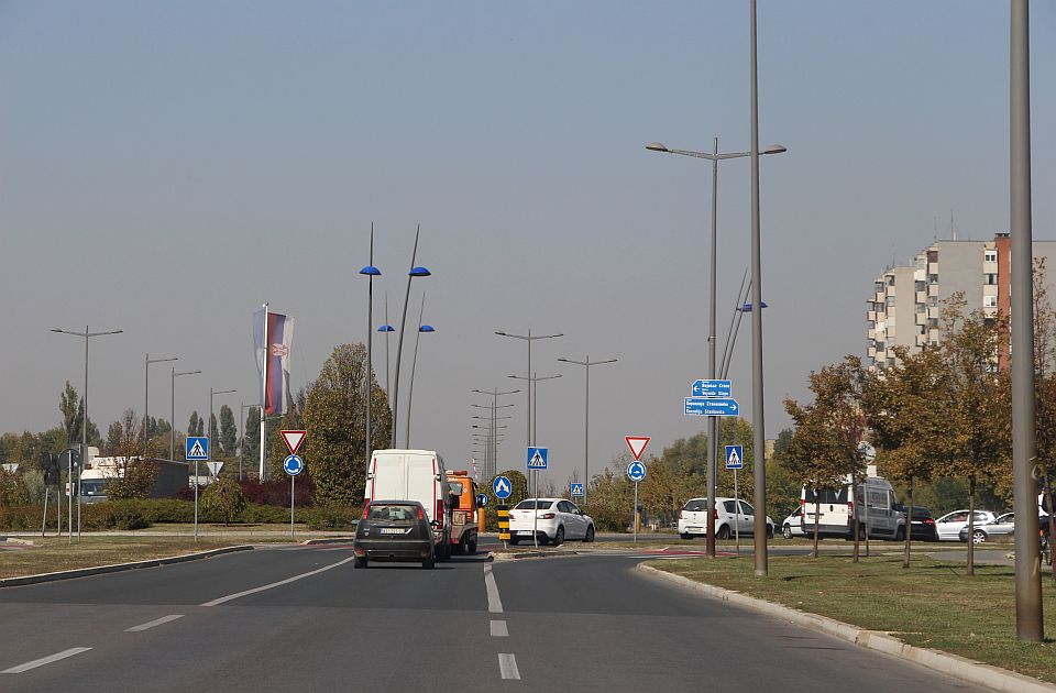 Sudar kamiona i automobila na Vencu: Šta se dešava u saobraćaju u Novom Sadu i okolini